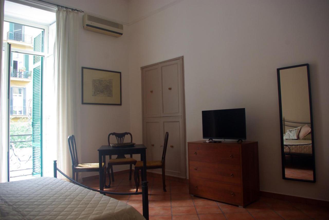 'Na Siesta Bed and Breakfast Napels Buitenkant foto