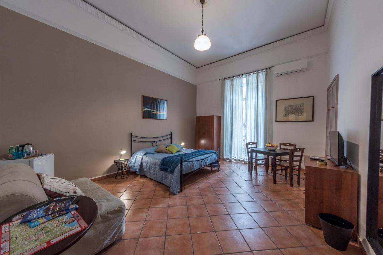 'Na Siesta Bed and Breakfast Napels Buitenkant foto